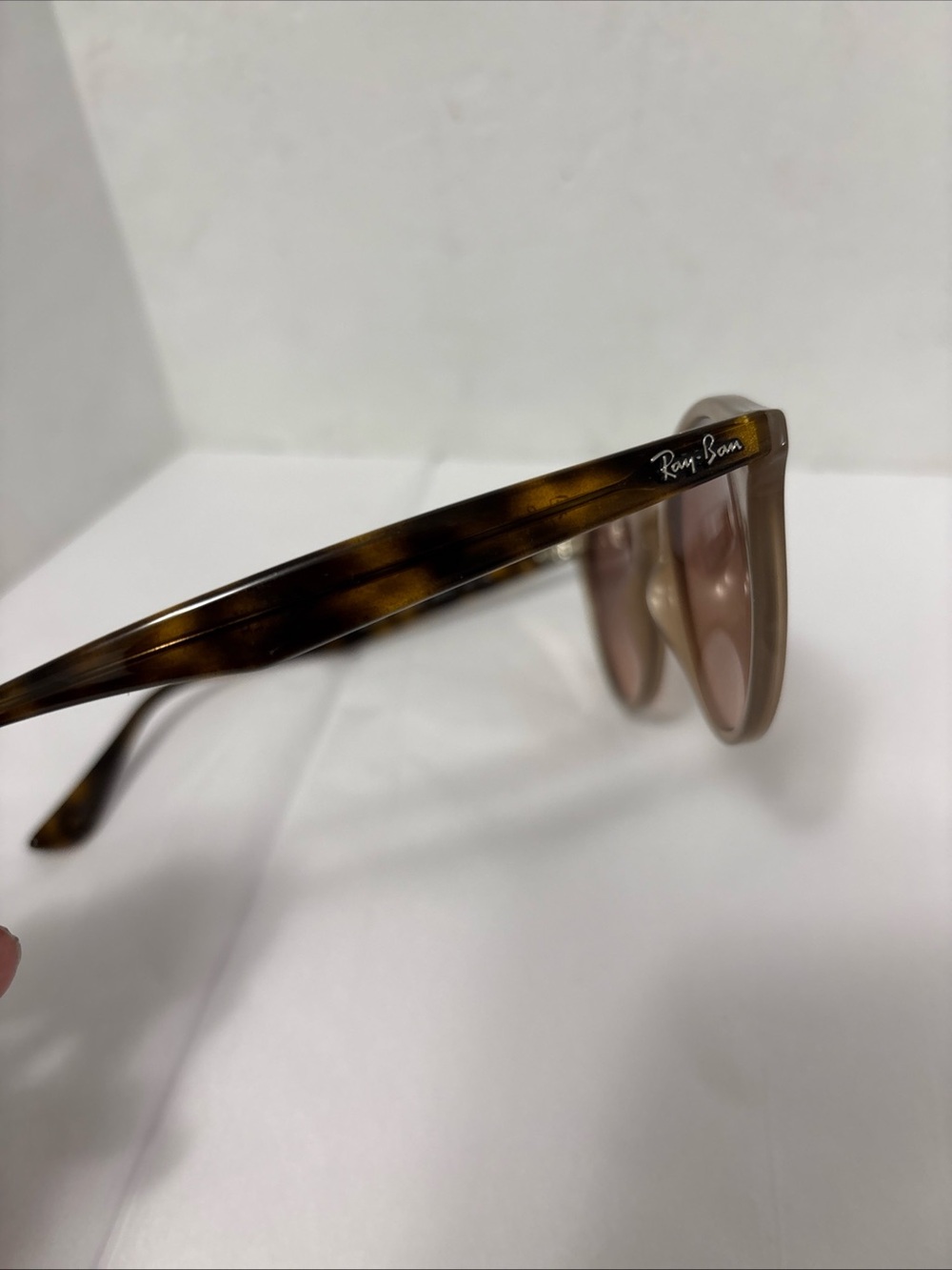 Ray-Ban Havana Round Sunglasses Beige Frame with Pink Gradient Gray Lenses. New. - Picture 5 of 10